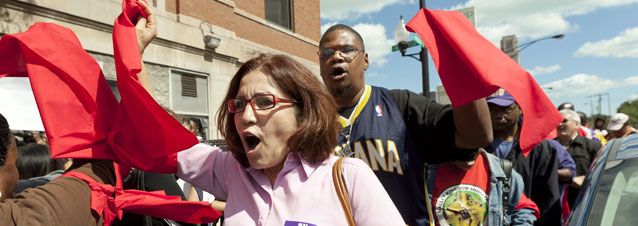 Chicago teachers suspend strike, classes to resume - WKOW 27 ...